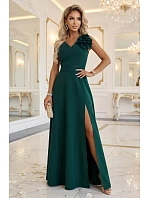 669-1 Romantické maxi šaty s kvetom na ramene a rozparkom - fľaškovo zelené