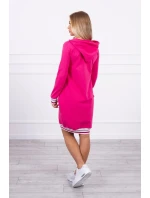 Brooklynské fuchsiové šaty