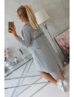 Dlhší zadný plášť sivý