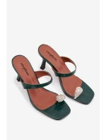Dámské lodičky na podpatku s ozdobným detailem tmavě zelené Lorissa