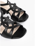 Praktické čierne sandále pre ženy Obcas Praktické čierne sandále pre ženy Obcas