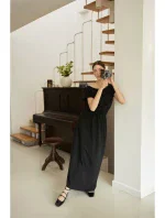 B264 Maxi šaty s elastickým pásom - čierne