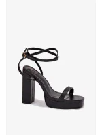 Sandále na podpätku model 212822 Krok vo veľkom štýle