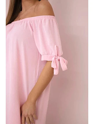Šaty viazané na rukávoch svetlo púdrovo ružové