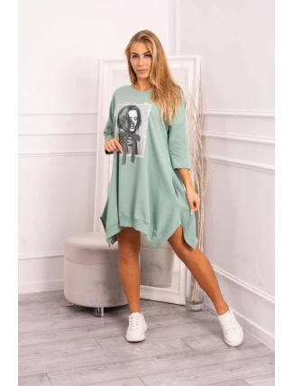 Šaty s potlačou a rozšíreným spodným dielom v tmavej mätovej farbe Šaty s potlačou a rozšíreným spodným dielom v tmavej mätovej farbe