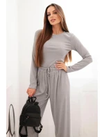 Dámsky viskózový komplet s blúzkou a širokými nohavicami sivej farby