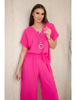 Súprava s náhrdelníkom blúzka + nohavice ružová Súprava s náhrdelníkom blúzka + nohavice ružová