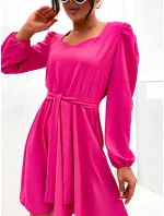 Elegantné šaty vo fuchsiovej farbe s rozšíreným spodným dielom (8249) Elegantné šaty vo fuchsiovej farbe s rozšíreným spodným dielom (8249)