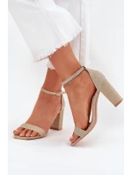 Sandále na podpätku model 215643 Krok vo veľkom štýle Sandále na podpätku model 215643 Krok vo veľkom štýle