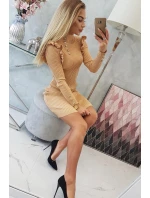 Priliehavé svetrové šaty s gombíkmi v béžovej farbe