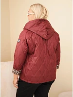 Dámska bunda vo veľkosti Plus Size s kapucňou a leopardovým lemovaním, bordó-červená
