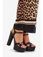 Sandały Damskie Na Wysokim Słupku I Platformie Lakierowane Czarne Jovenes