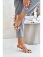 Sandále na podpätku model 215721 Vykročte štýlovo