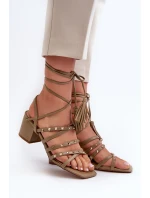 Wiązane Sandały Na Niskim Obcasie Ozdobione Ćwiekami Zielone Chrisele