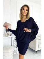 Tmavomodré dámske netopierie šaty s brokátom as výstrihom 402-1