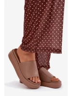 Dámské pantofle na platformě tmavě béžové Tanelisse