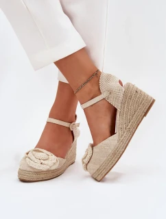 Model topánok na klinoch 214384 Krok v štýle