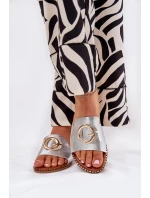 Eko Skórzane Płaskie Klapki Damskie Z Ozdobnym Detalem Srebrne Frelie