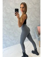 Pruhované legíny v grafitovej farbe