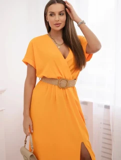 Dlhé šaty s ozdobným oranžovým pásom