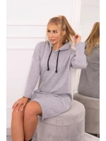 Šaty s kapucňou a bočným rázporkom šedej