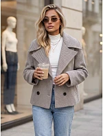 Dámsky krátky dvojradový kabát v béžovej farbe FashionStreet NY0813 Dámsky krátky dvojradový kabát v béžovej farbe FashionStreet NY0813