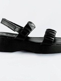 Čierne sandále na nízkej platforme (CM-48)