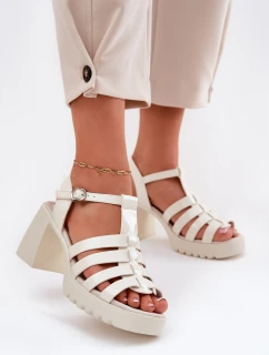 Lakierowane Skórzane Sandały Damskie Na Słupku Vinceza 66621 Jasnobeżowe