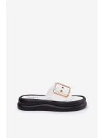 Klapki Damskie Na Masywnej Platformie Z Ozdobną Klamrą Białe Zelori