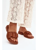 Dámské nazouváky na ploché podrážce s přezkou Camel Melivra