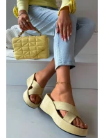 Dámské pantofle na platformě z ekocrézu žluté Calorine