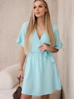 Mušelínové šaty s mätovým pásom