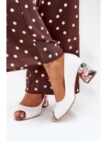 Skórzane Czółenka Z Ozdobnym Obcasem Lewski Shoes 2608/K Białe