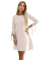 195-12 ALICE Trapézové mini šaty s mašľou a viazanými rukávmi - béžové