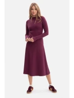 B299 Rebrované midi šaty s asymetrickým pásom - slivka