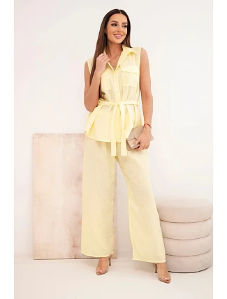 Dámska súprava s uzlíkovou blúzkou a širokými nohavicami žltej farby Dámska súprava s uzlíkovou blúzkou a širokými nohavicami žltej farby