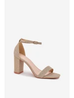 Sandále na podpätku model 215643 Krok vo veľkom štýle Sandále na podpätku model 215643 Krok vo veľkom štýle