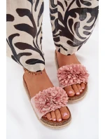 Klapki Damskie Na Platformie Z Ozdobnymi Kwiatkami Różowe Tessara