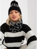 Dámska čiapka AT CZ CM 319 čierna a biela
