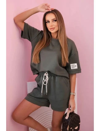 Dámska maslová súprava s khaki šortkami s vysokým pásom Dámska maslová súprava s khaki šortkami s vysokým pásom