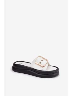 Klapki Damskie Na Masywnej Platformie Z Ozdobną Klamrą Białe Zelori