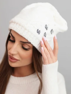 Dámska zimná vlnená čiapka s ozdobnými aplikáciami K468 biela
