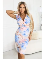 379-7 BOYKA Priliehavé midi šaty s obálkovým výstrihom - modré a béžové kvety