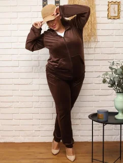 Dámsky plus size mokka teplákový úbor na zips s kapucňou (8216)