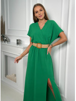 Dlhé šaty s ozdobným pásom v zelenej farbe