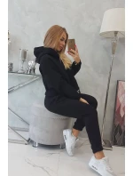 Zateplená súprava s mikinou viazanou v spodnej časti čiernej farby Zateplená súprava s mikinou viazanou v spodnej časti čiernej farby