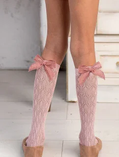 DETSKÉ PONOŽKY S ČIPKOVANOU APLIKÁCIOU DR2506