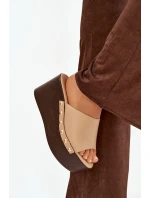 Dámské nazouváky na platformě s nýty béžové Mareline