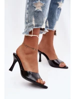 Lakované dámské pantofle na podpatku černé Lirissa