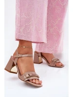 Skórzane Lakierowane Sandały Damskie Na Słupku Beżowe Mevonelle